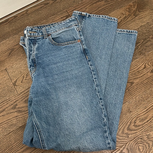 Medium wash jeans - Picture 2 of 2